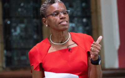 Ijeoma Uchegbu : De sans-abri à scientifique d’élite, l’itinéraire d’une femme afro-britannique exceptionnelle